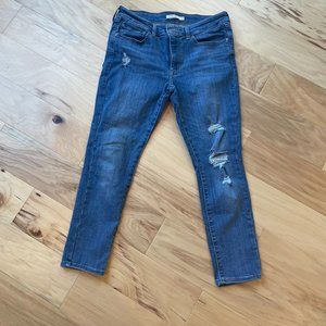 Distressed Levi Jeans 711 Skinny (Size 30)